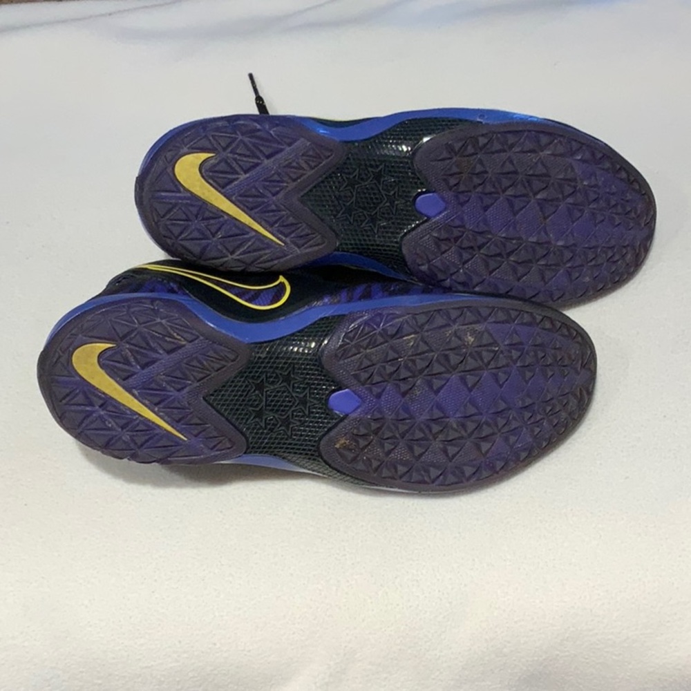 LSU Men’s Basketball Shoes Size 9.5 - Picture 8 of 9